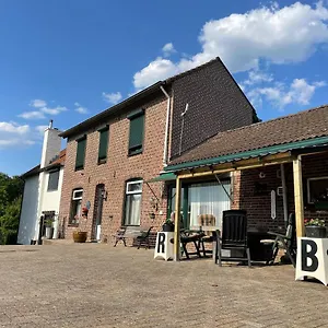 Vakantiehuis Charming Authentic Renovated Farm Cadier en Keer