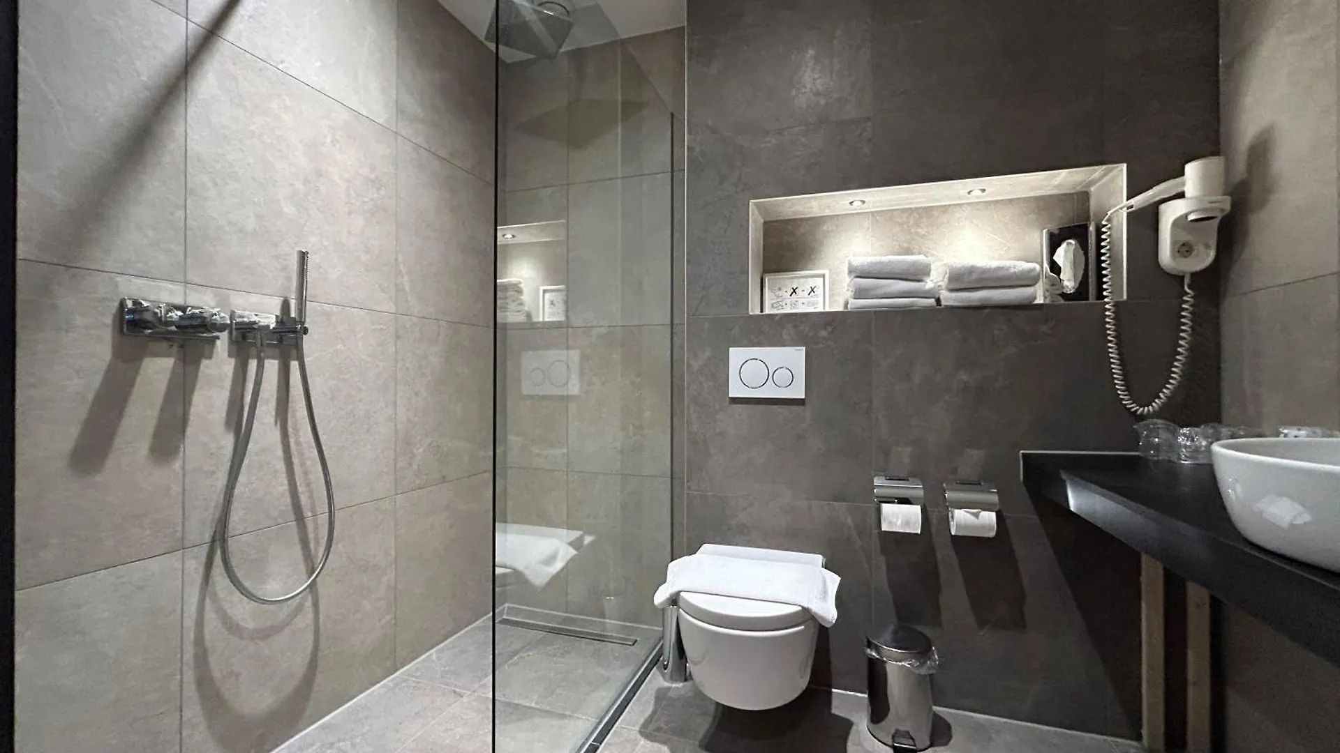 Xo Hotels Blue Tower Amsterdam 4*,  Nederland